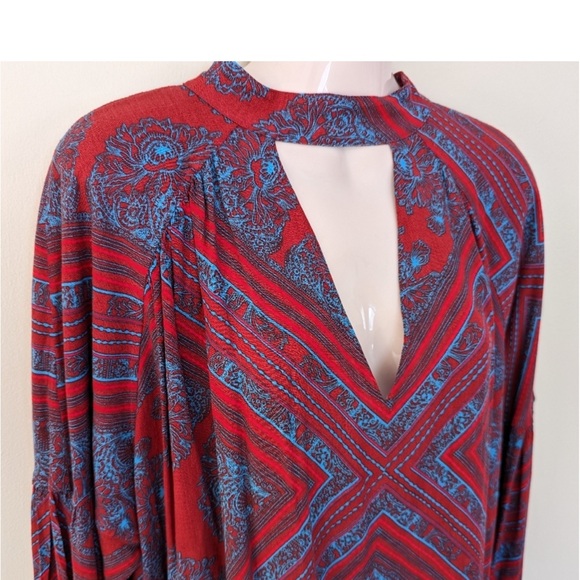 FREE PEOPLE walking on a dream tunic top red blue combo large boho - Picture 5 of 5